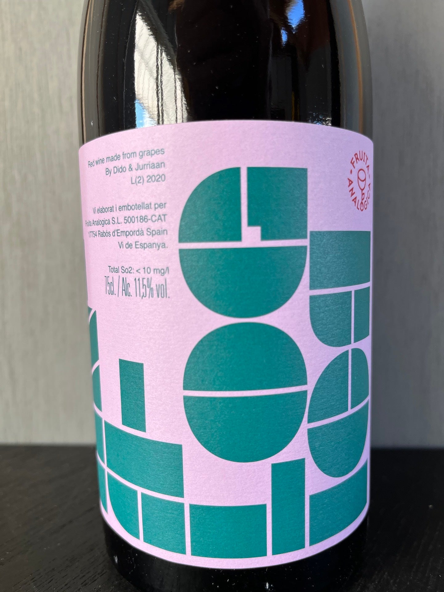 Fruita Analogica By Vinyes Tortuga Fruita Analogica Negre 2020 Maenota Fruita Analogica By Vinyes Tortuga Fruita Analogica Negre 2020 Maenota